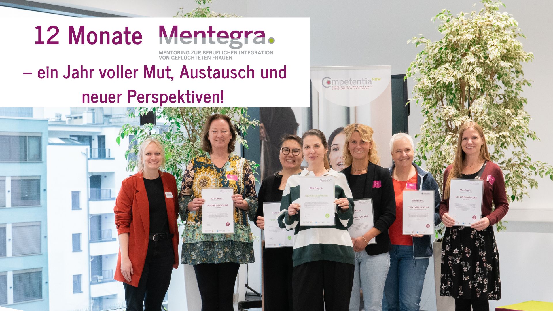 Gruppenfoto der MENTEGRA-Mentees und -Mentorinnen im ersten Jahrgang