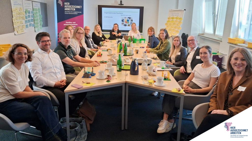 Gruppenfoto vom Zertifikats-Netzwerktreffen im Oktober 2026